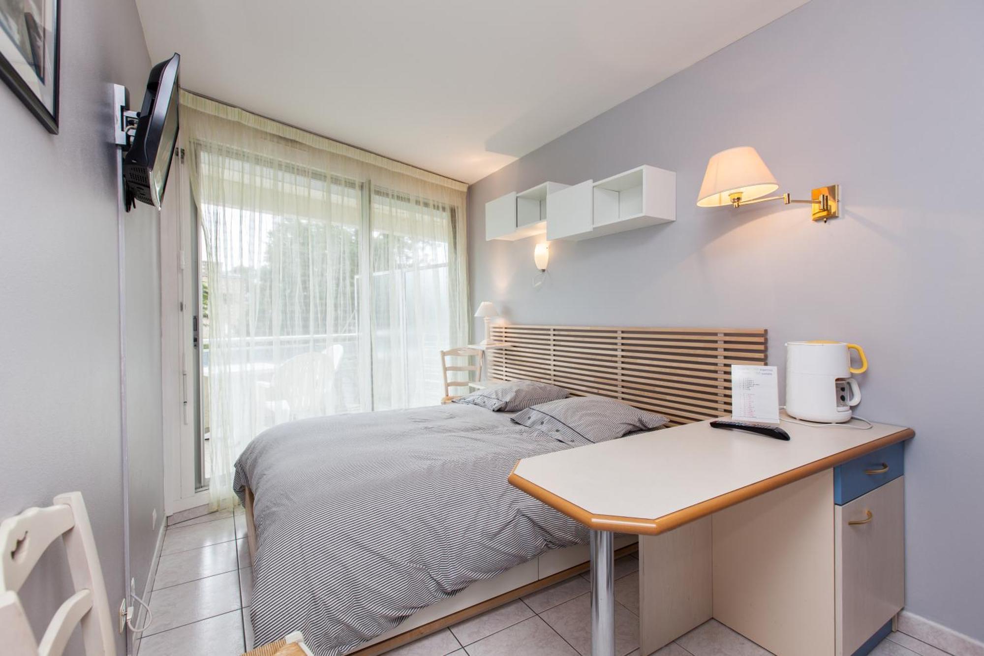 Le Crystal Apartment